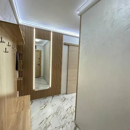 Modern Brand New 1br Near Metro Station By Kvartiri Ltd Lägenhet