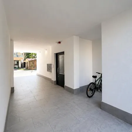 Lägenhet Modern Brand New 1br Near Metro Station By Kvartiri Ltd